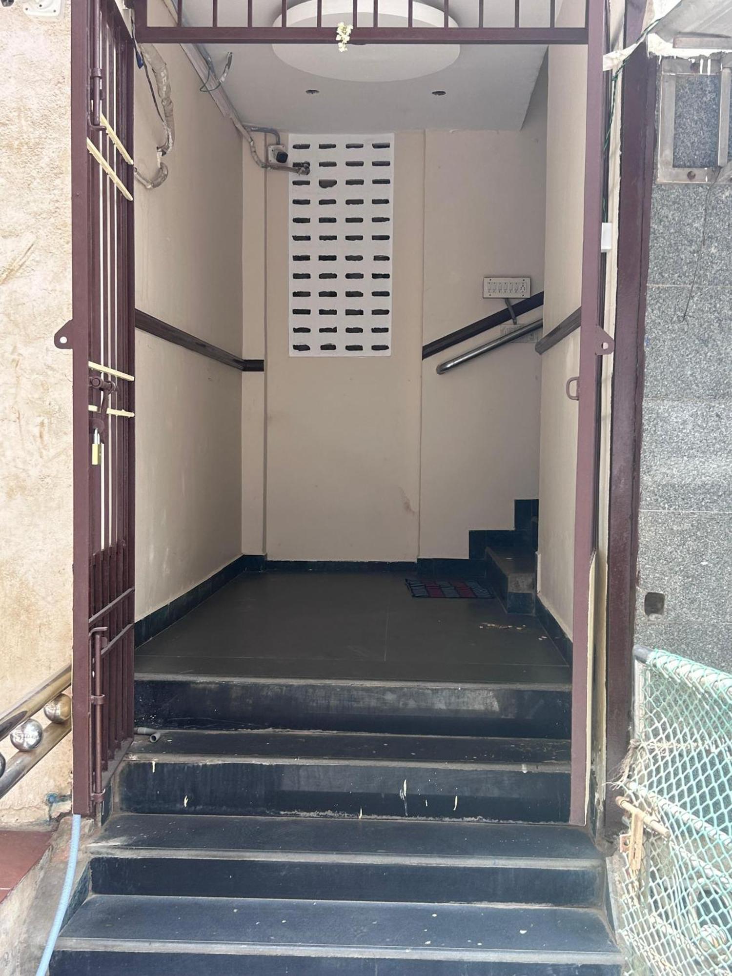 Gsd Inn Guest House ポンディシェリ エクステリア 写真
